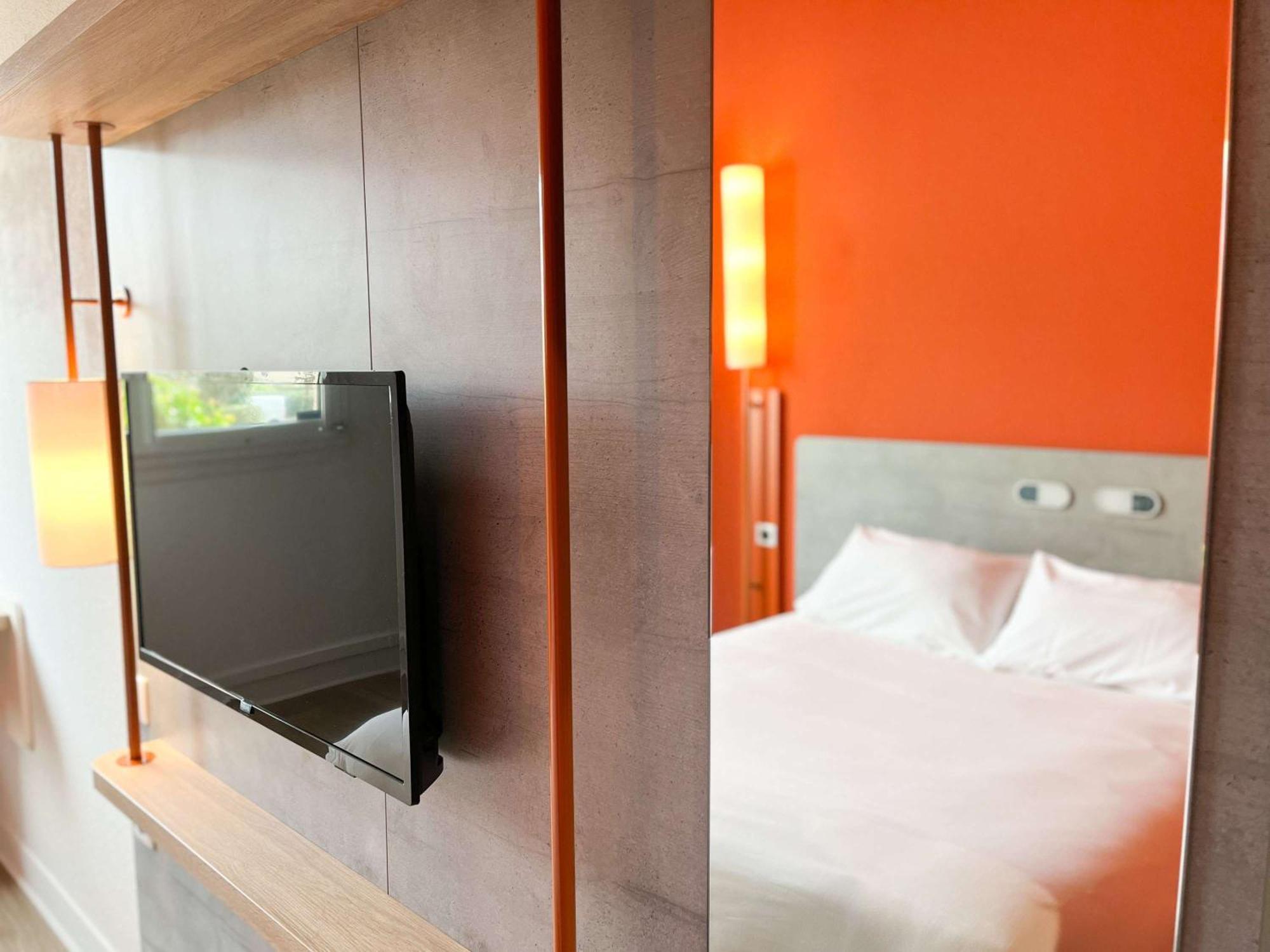 Ibis Budget Saint Christol Les Ales Exterior foto