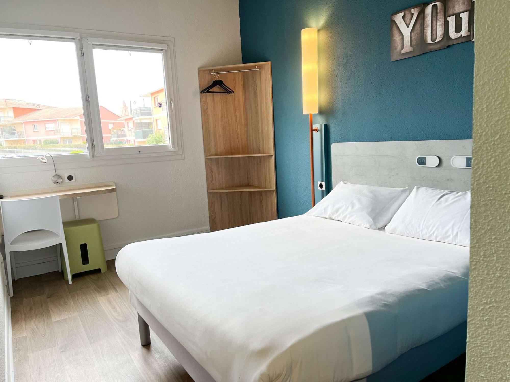 Ibis Budget Saint Christol Les Ales Exterior foto