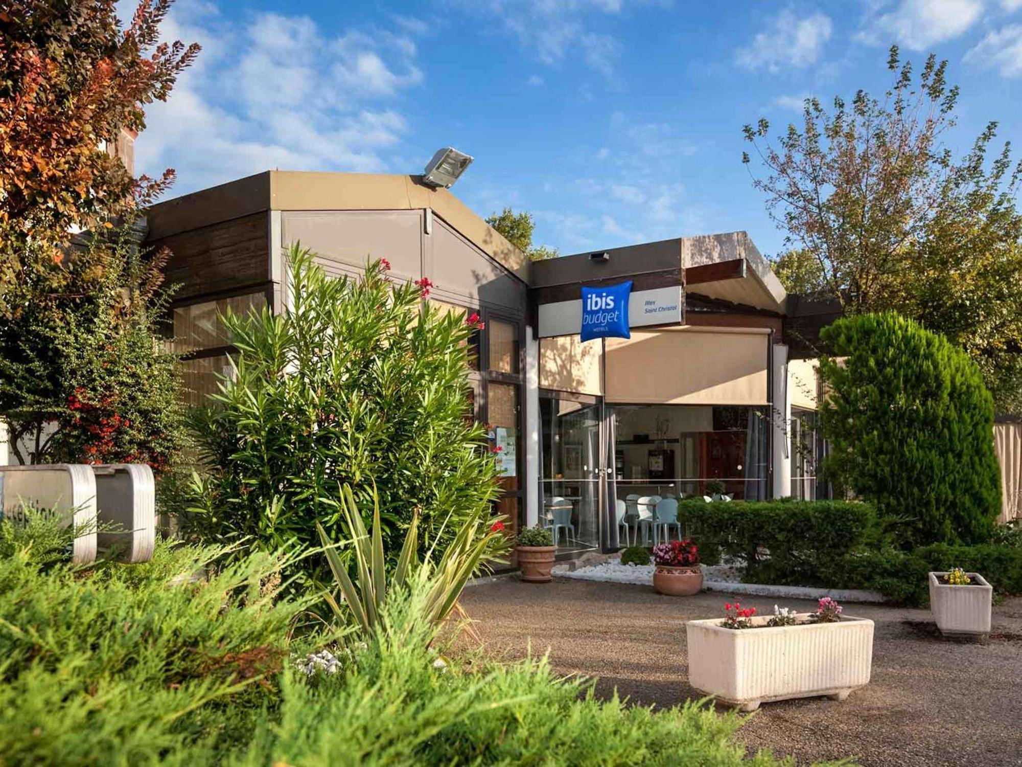Ibis Budget Saint Christol Les Ales Exterior foto