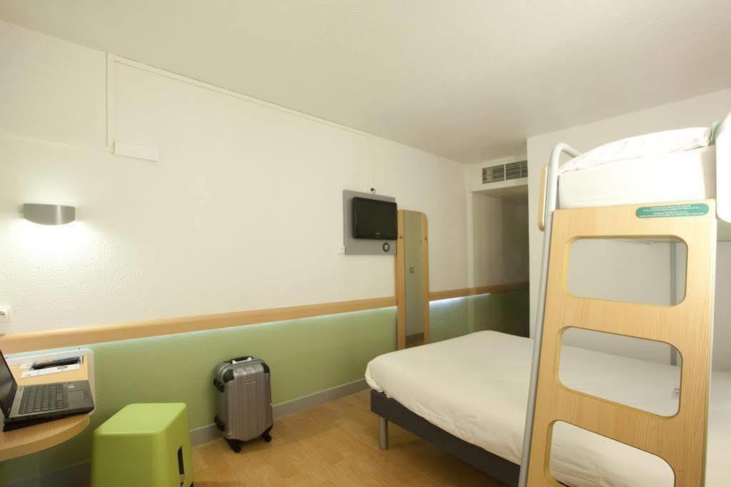 Ibis Budget Saint Christol Les Ales Exterior foto