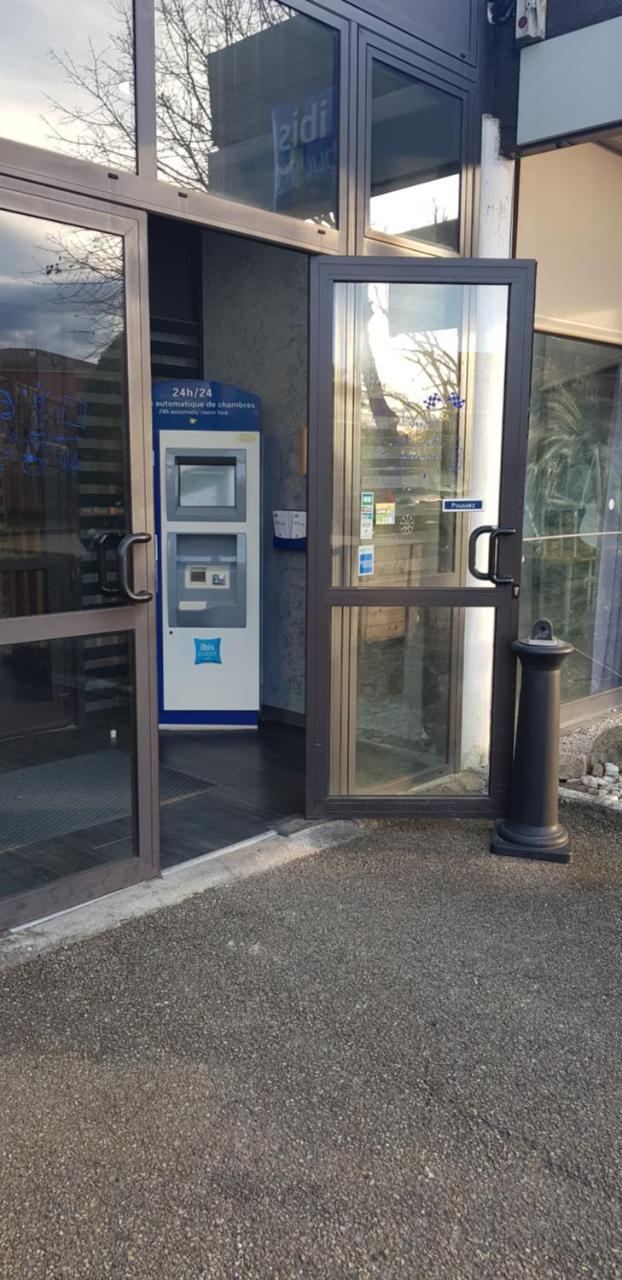 Ibis Budget Saint Christol Les Ales Exterior foto